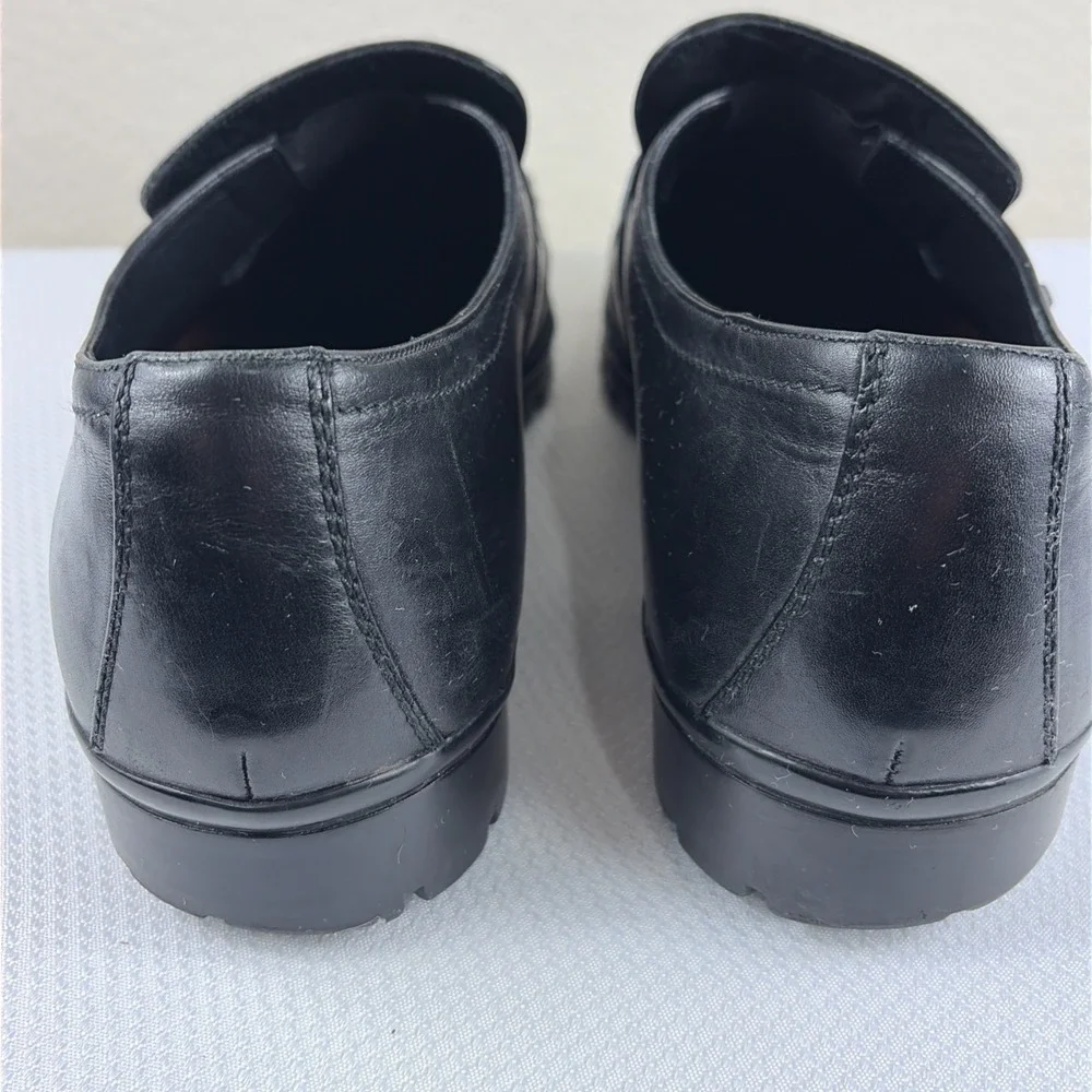 GUCCI Men's Black Leather Buckle Loafers With Rubber Lug Soles, Size 10.5
